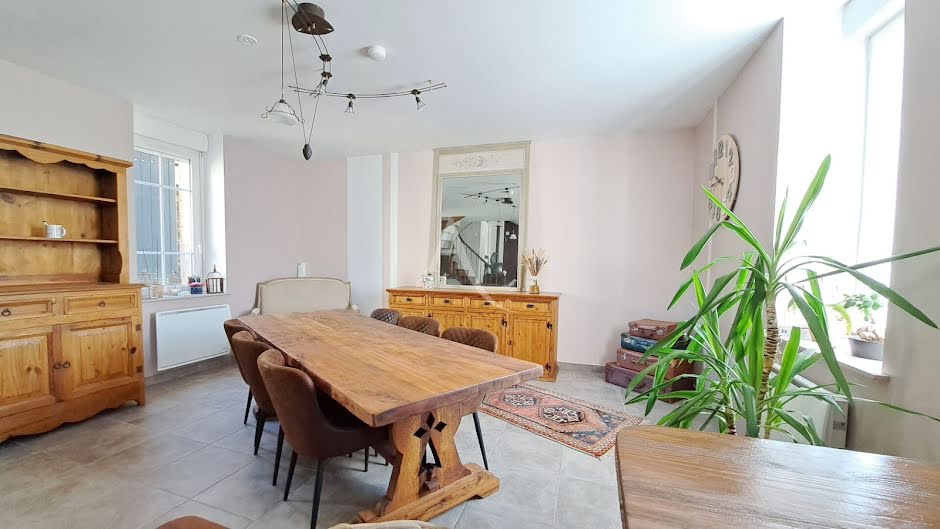 Vente maison 6 pièces 153 m² à Saint-Fraimbault-de-Prières (53300), 199 900 €
