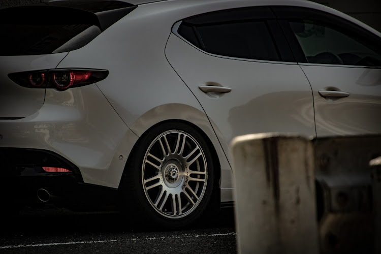MAZDA3の今年の冬を振り返る・スタッドレスタイヤ・今年の冬仕様・カメラマンは息子・レーシングスパルコ NS-06チーターに関するカスタム事例の投稿画像5枚目