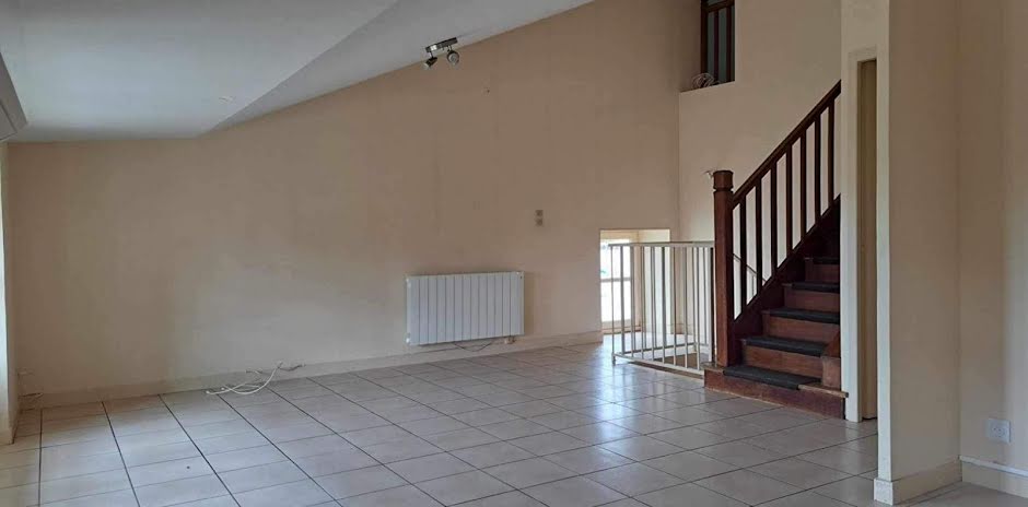 Location  appartement 4 pièces 102.85 m² à Beauvoir-sur-Niort (79360), 640 €