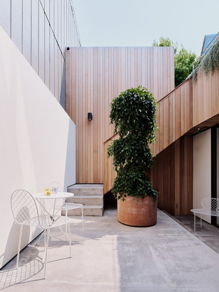 Wood-panelled terrace in Noe Valley home