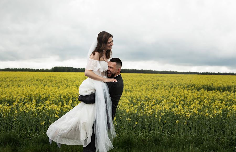 Wedding photographer Oksana Mazur (oksana85). Photo of 27 May 2022