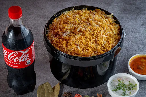 Egg Biryani Family Pack (Serves 4-5 People) + 750ml Coke