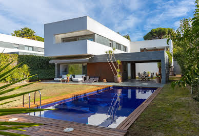 House with garden and terrace 9