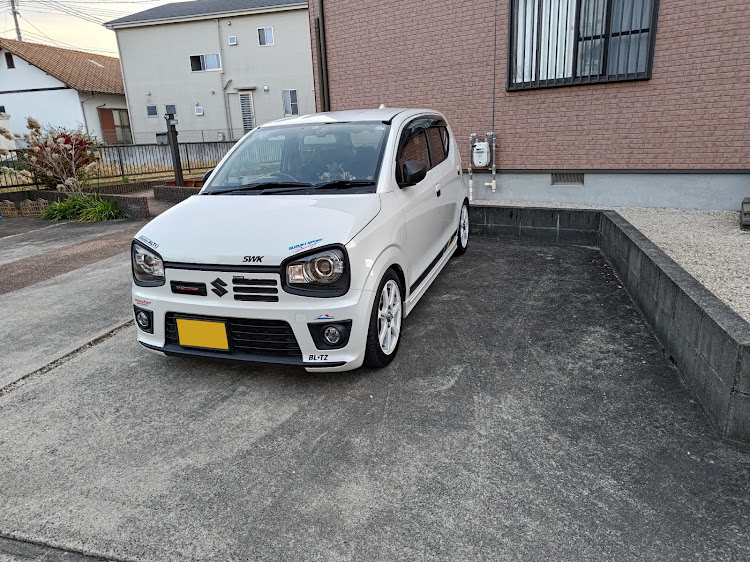 アルトワークスの車検準備中・ステアリング交換に関するカスタム事例の投稿画像1枚目