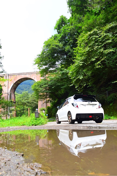 ヴィッツの群馬・めがね橋・北軽カフェ・セブン・撮影スポットに関するカスタム事例の投稿画像2枚目