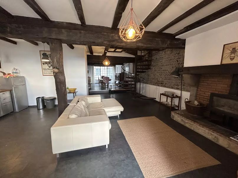 Vente maison 8 pièces 263 m² à Sauveterre-de-Béarn (64390), 299 000 €