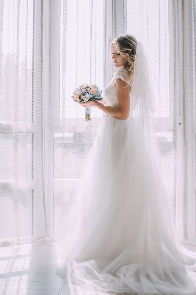 Fotógrafo de casamento Ekaterina Kalinichenko (kalini). Foto de 21 de dezembro 2019