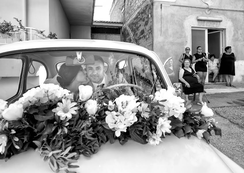 Wedding photographer Giuseppe Petix (petix). Photo of 25 November 2023