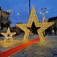 Luminarie in piazza di 