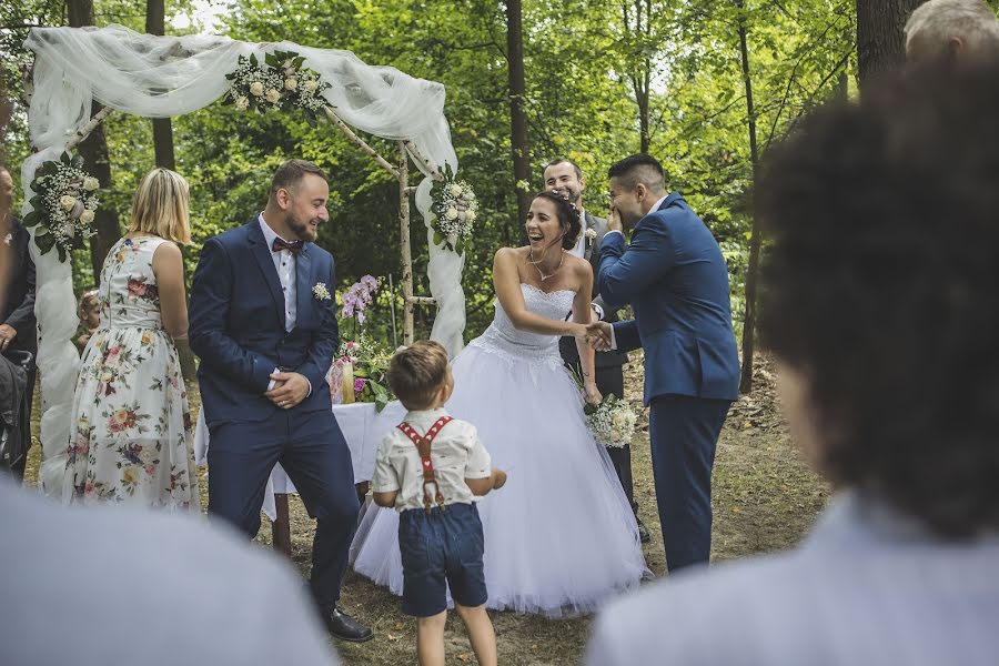 婚礼摄影师Lucie Maceczková（luciemaceczkova）。2019 10月22日的照片