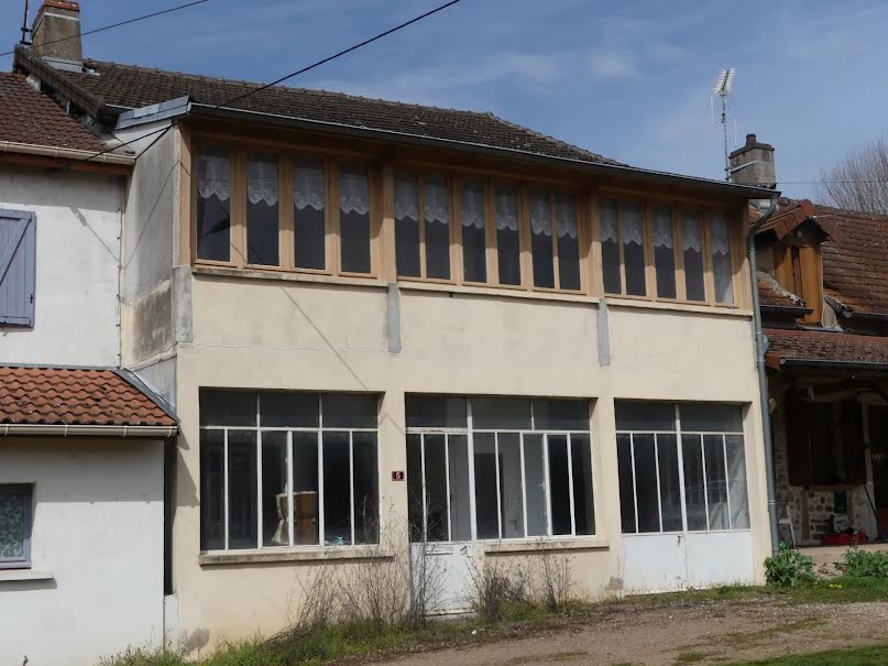 Vente maison 4 pièces 130 m² à Perreuil (71510), 68 400 €