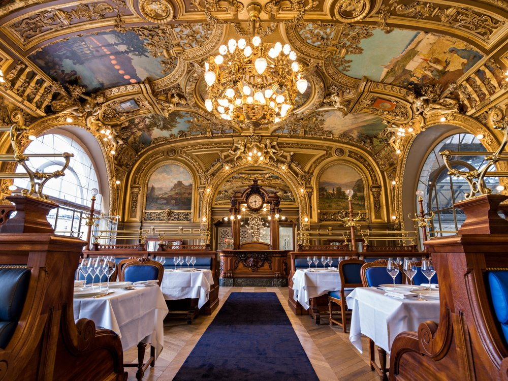 Plutôt tranquille dans un restaurant distingué ou se challenger au lancer de haches ? 