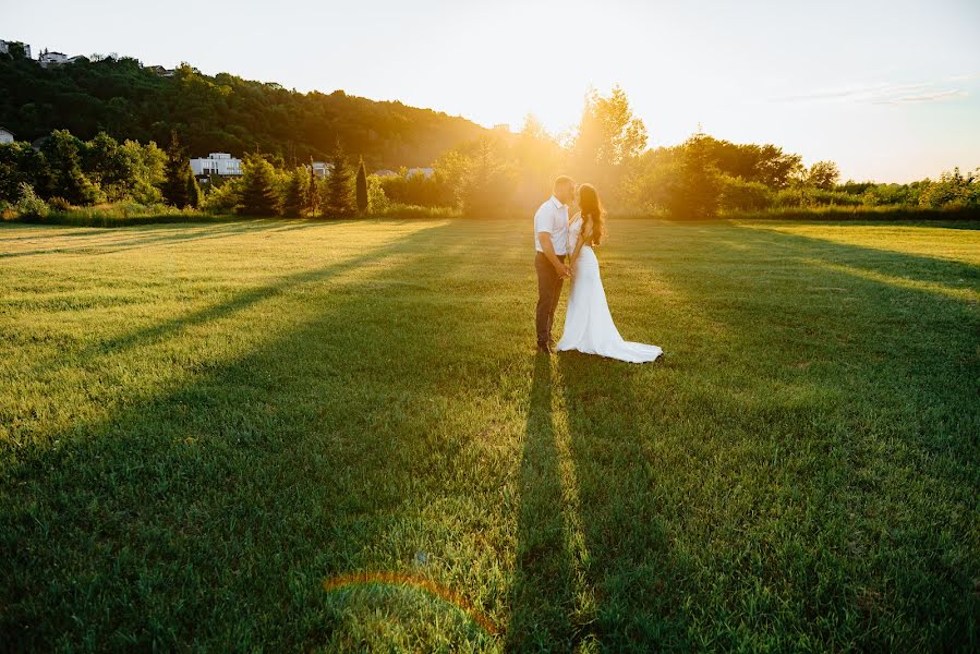 Fotógrafo de casamento Anton Fofonov (fotonlab). Foto de 14 de outubro 2022