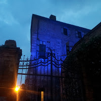 Un cancello perso nel profondo blu di 