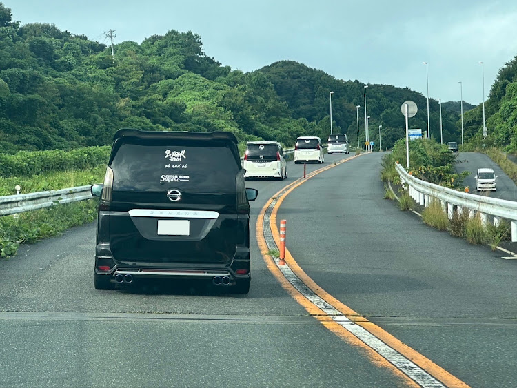 セレナのしおたくぼでぃ❤・SSR wheels・しおたくぼでぃ♥️里帰り・弾丸ツアー・ボンスポ装着に関するカスタム事例の投稿画像2枚目