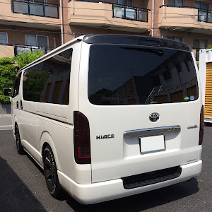 ハイエースバン TRH200V