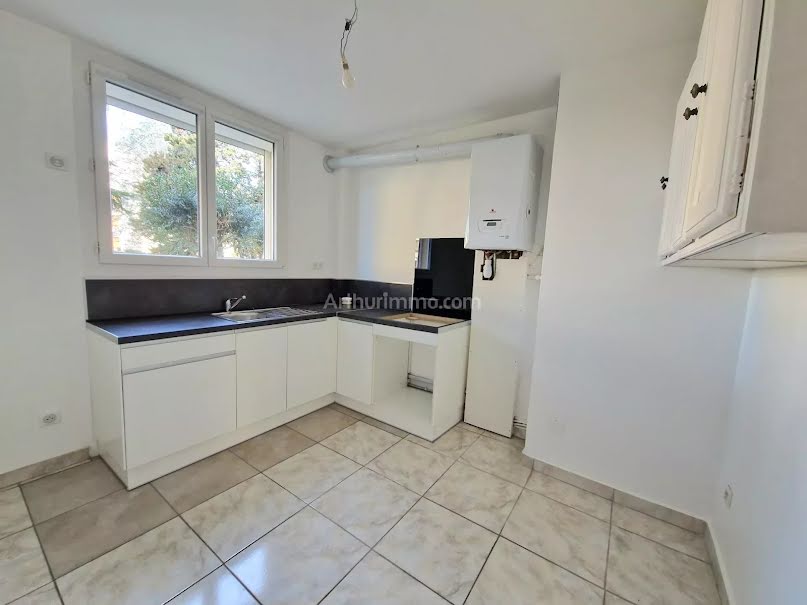 Location  appartement 2 pièces 48.25 m² à Draguignan (83300), 650 €