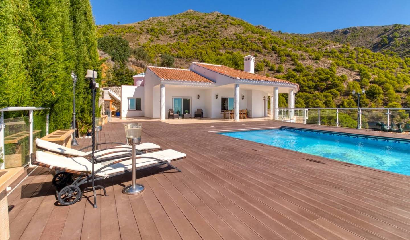 Villa with pool and garden Mijas