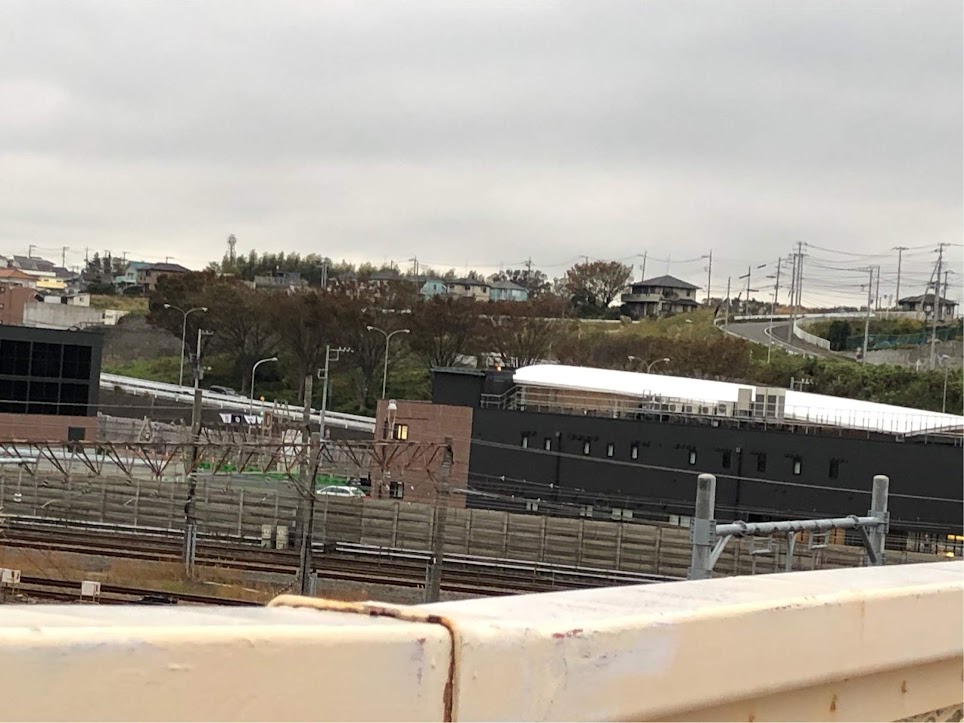 羽沢横浜国大駅鉄橋からの写真