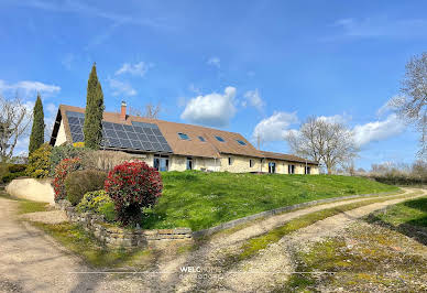 House with pool and garden 1