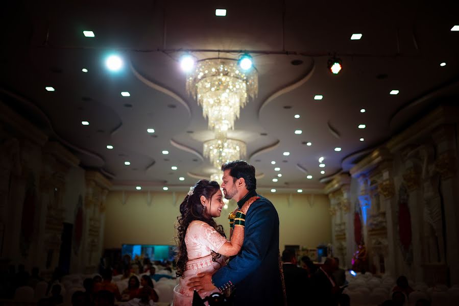 Wedding photographer Mandar Raut (shadesoflove). Photo of 12 January 2022