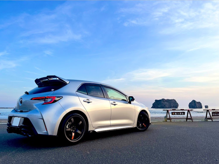 カローラスポーツのドライブ・コスパいいパーツ・不正改造車取締月間・グルメに関するカスタム事例の投稿画像1枚目