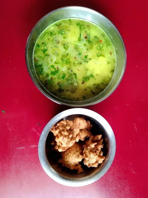 Kadhi Pakoda