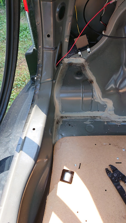 bBのDIY・D.A.D/GARSON LEDｲﾙﾐﾈｰｼｮﾝ ﾌﾟﾚｰﾄ・電源配線 加工・配線引き回し・＃エムズガレージに関するカスタム事例の投稿画像8枚目