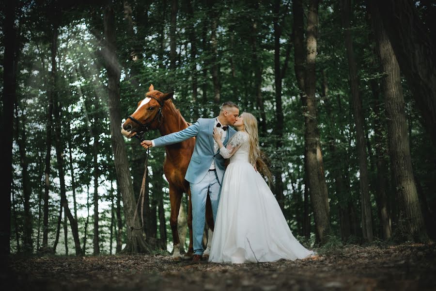 Fotografo di matrimoni Milan Polóny (lioneer). Foto del 26 agosto 2018