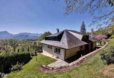 Maison avec terrasse 1