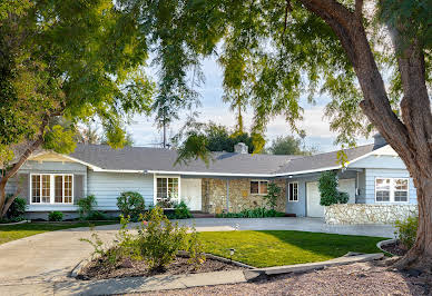 House with pool 1