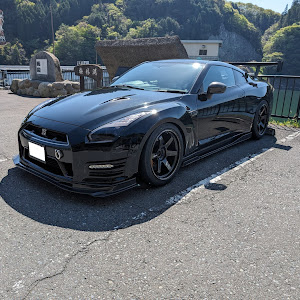 NISSAN GT-R R35