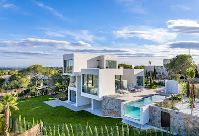 Villa with pool and terrace 15