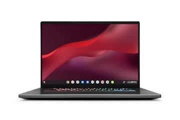 Een vooraanzicht van een geopende Acer Chromebook 516 GE waarop het startscherm te zien is.