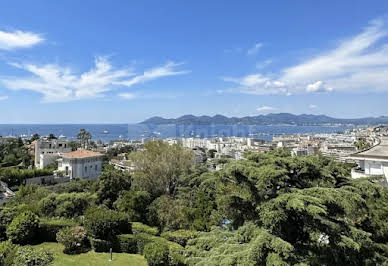 Appartement avec terrasse et piscine 3