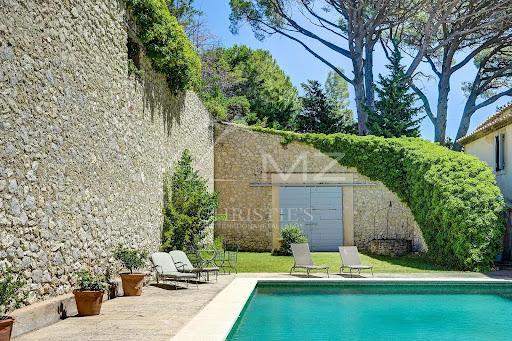 House with pool 1