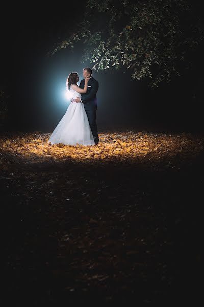 Wedding photographer Adam Abramowicz (fotostrobi). Photo of 6 February 2018