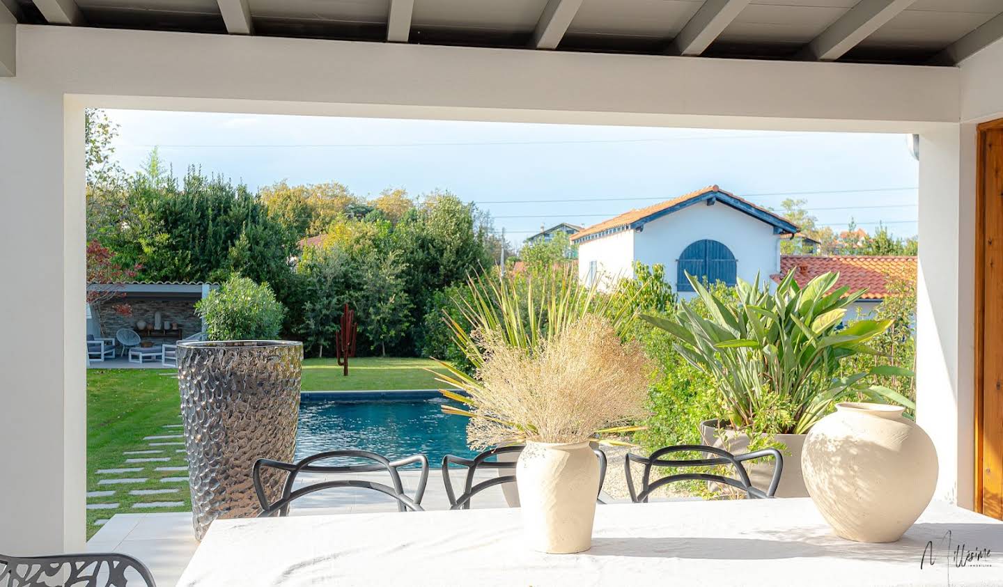 House with pool and garden Saint-Jean-de-Luz