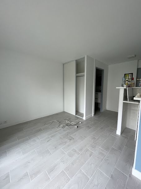 Vente appartement 1 pièce 19.81 m² à Livry-Gargan (93190), 134 000 €