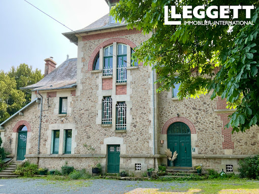 House with garden 4