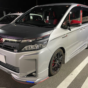 ヴォクシー ZWR80G
