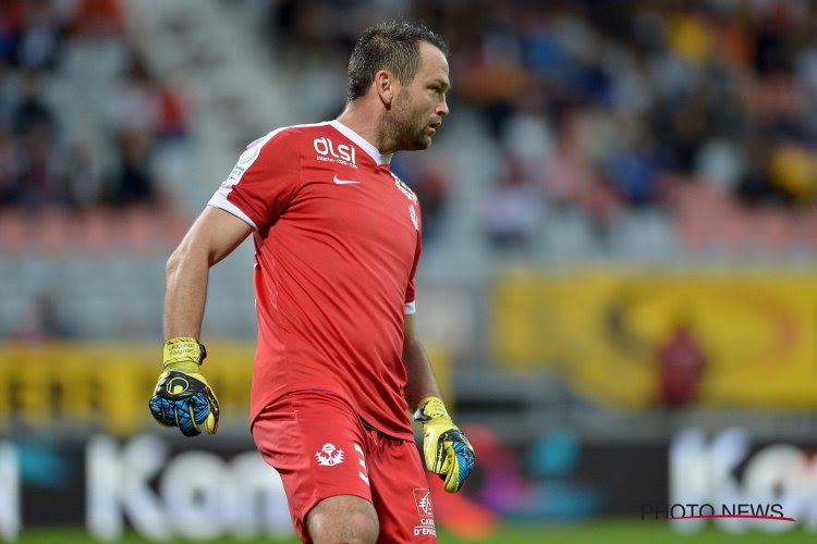 Un gardien de Ligue 2 provoque un envahissement de terrain (video)