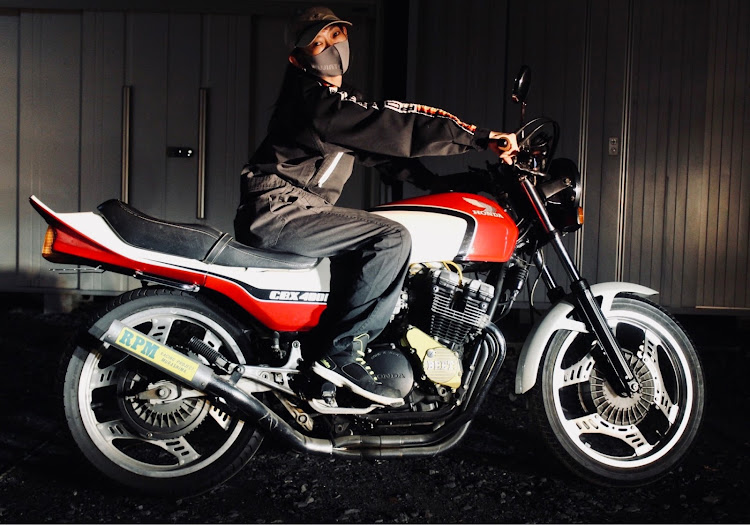 ゆきちぁんさんが投稿したz project japan・塗料・CBX400F・フェアレディZ・ポルシェに関するカスタム事例の投稿画像9枚目
