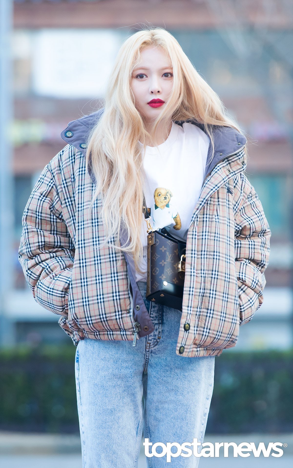 HyunA Has Lately Been Wearing Clothes From This Brand Only - Koreaboo