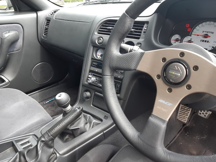スカイライン GT-Rのmomoて統一😍⤴️⤴️に関するカスタム事例の投稿画像1枚目
