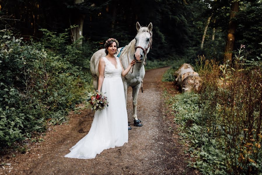 Fotógrafo de casamento Tomoaki Takemura (tomo). Foto de 27 de outubro 2019