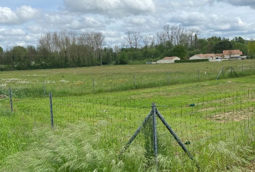  Vente Terrain + Maison - Terrain : 644m² - Maison : 100m² à Marsac (16570) 