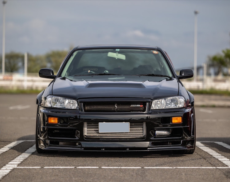 スカイラインの仲間に感謝✨・GWの思い出・他力本願…ありがとうございます😊・守護神君臨・投稿100件目記念に関するカスタム事例の投稿画像3枚目
