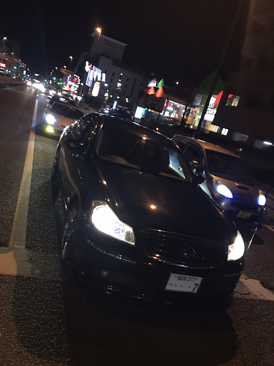 フーガの#福岡・福岡愉快な仲間たち・セダンに関するカスタム事例の投稿画像2枚目