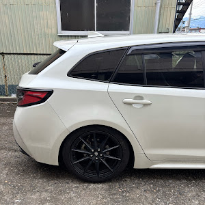 カローラツーリング NRE210W